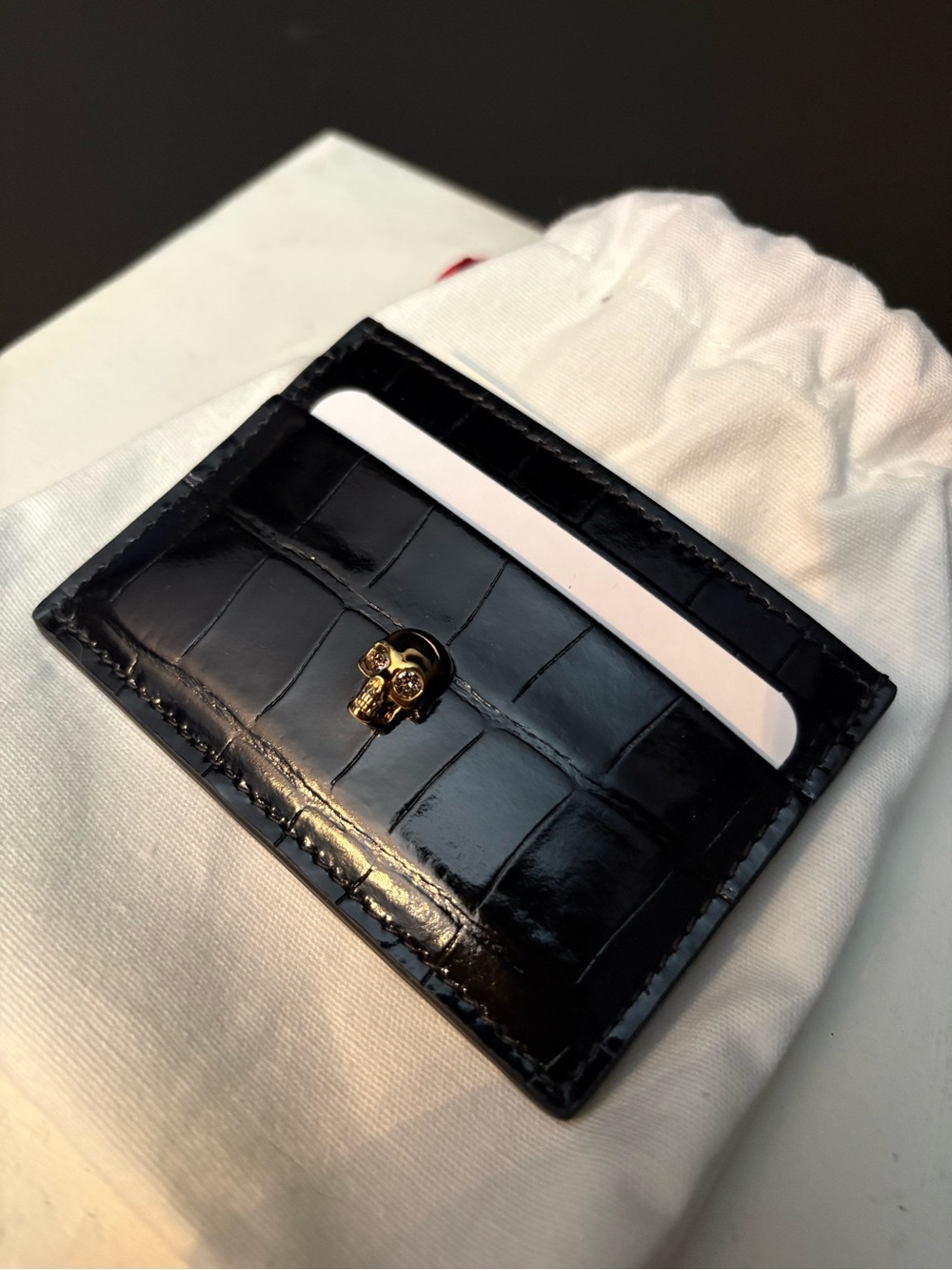 Alexander McQueen Black Croc-Embossed Leather Card Holder with Gold Skull - Picture 4 of 5